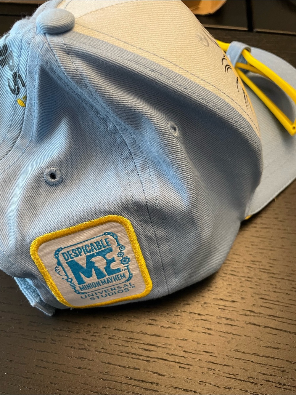 Minions Light Blue Kids Cap with Yellow Sunglasses- New without tag - Picture 4 of 6